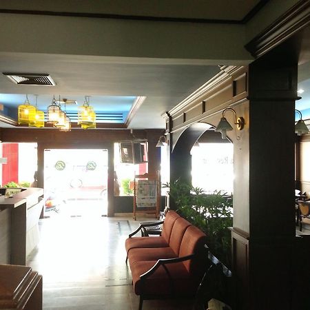 Hotel Rattana Mansion à Phuket Extérieur photo