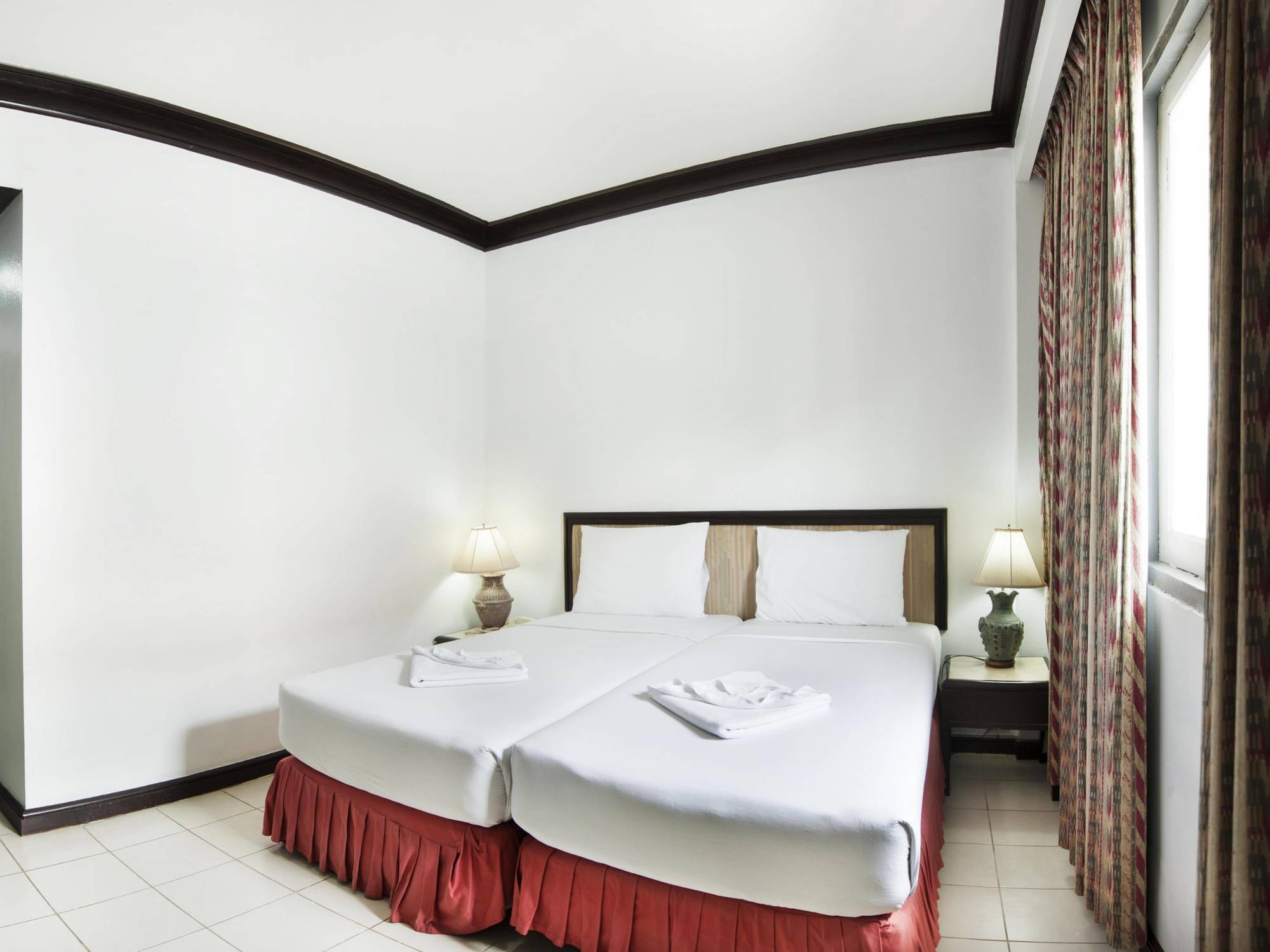 Hotel Rattana Mansion à Phuket Extérieur photo