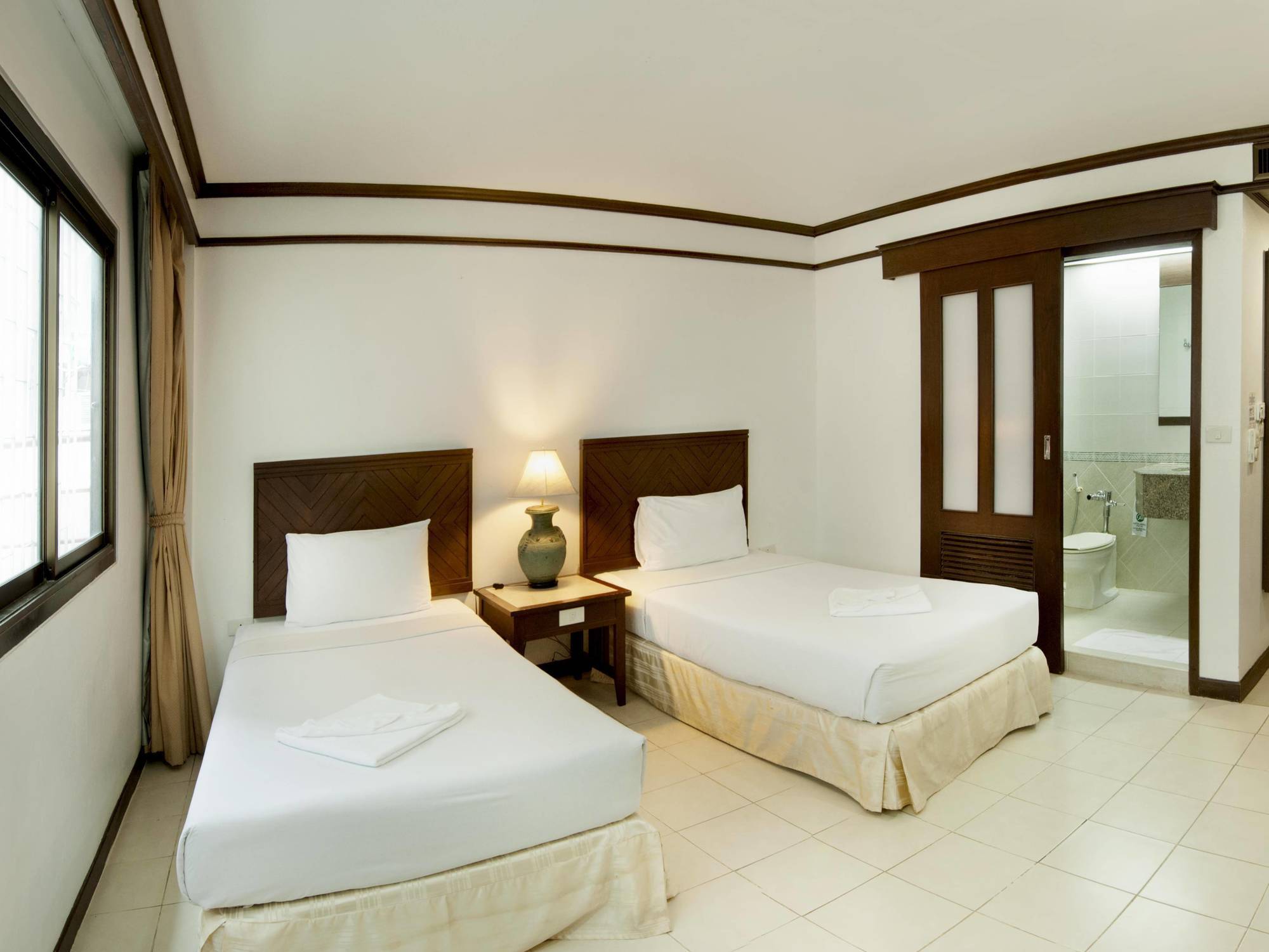 Hotel Rattana Mansion à Phuket Extérieur photo