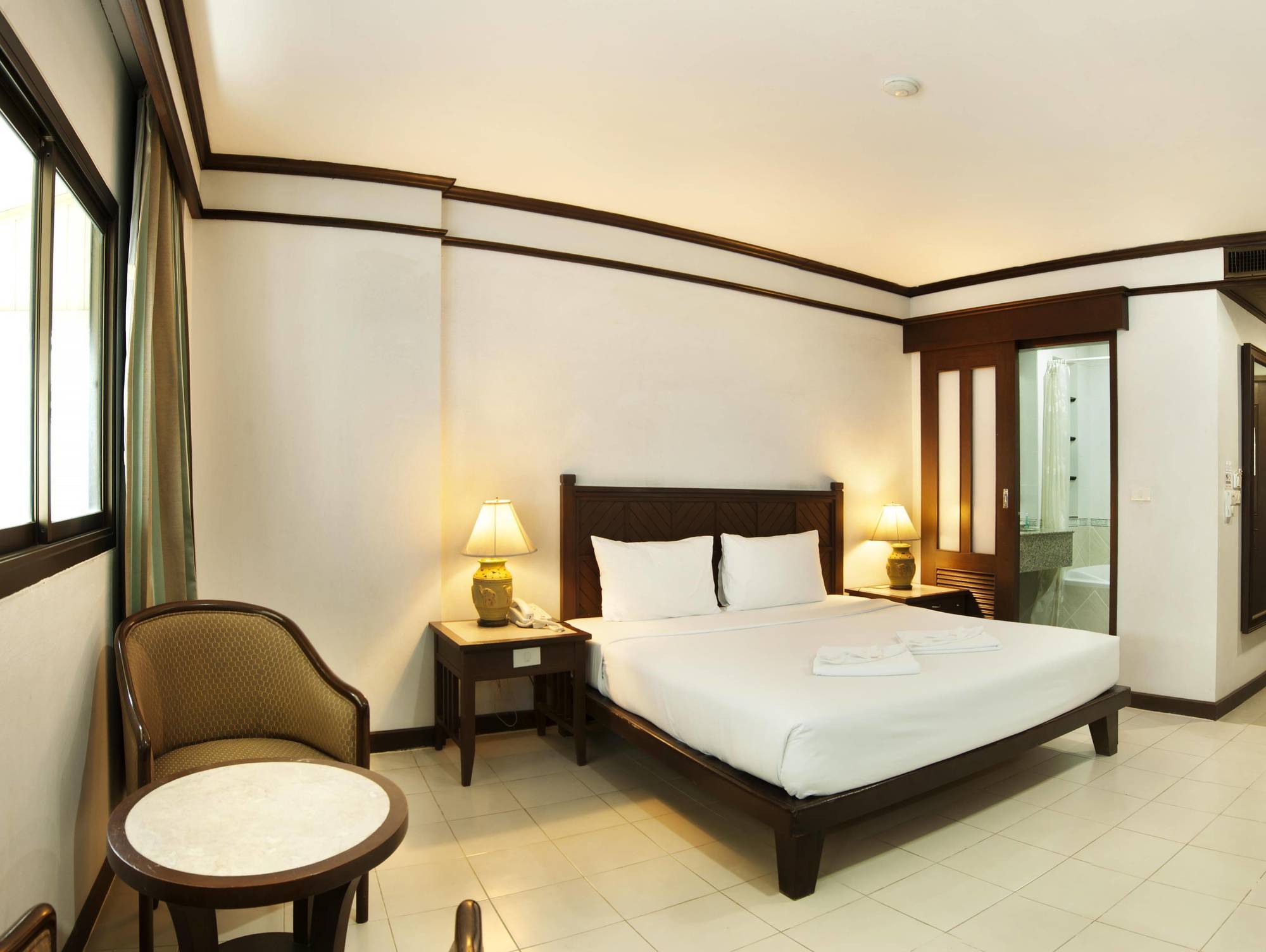 Hotel Rattana Mansion à Phuket Extérieur photo